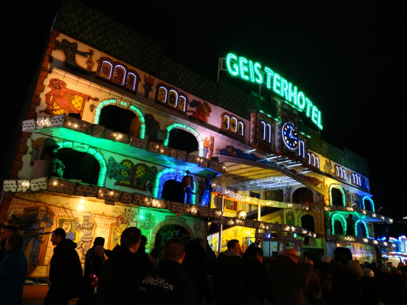 Screamteam IG-Grusel im Geisterhotel auf dem Hamburger Frühlingsdom 2015